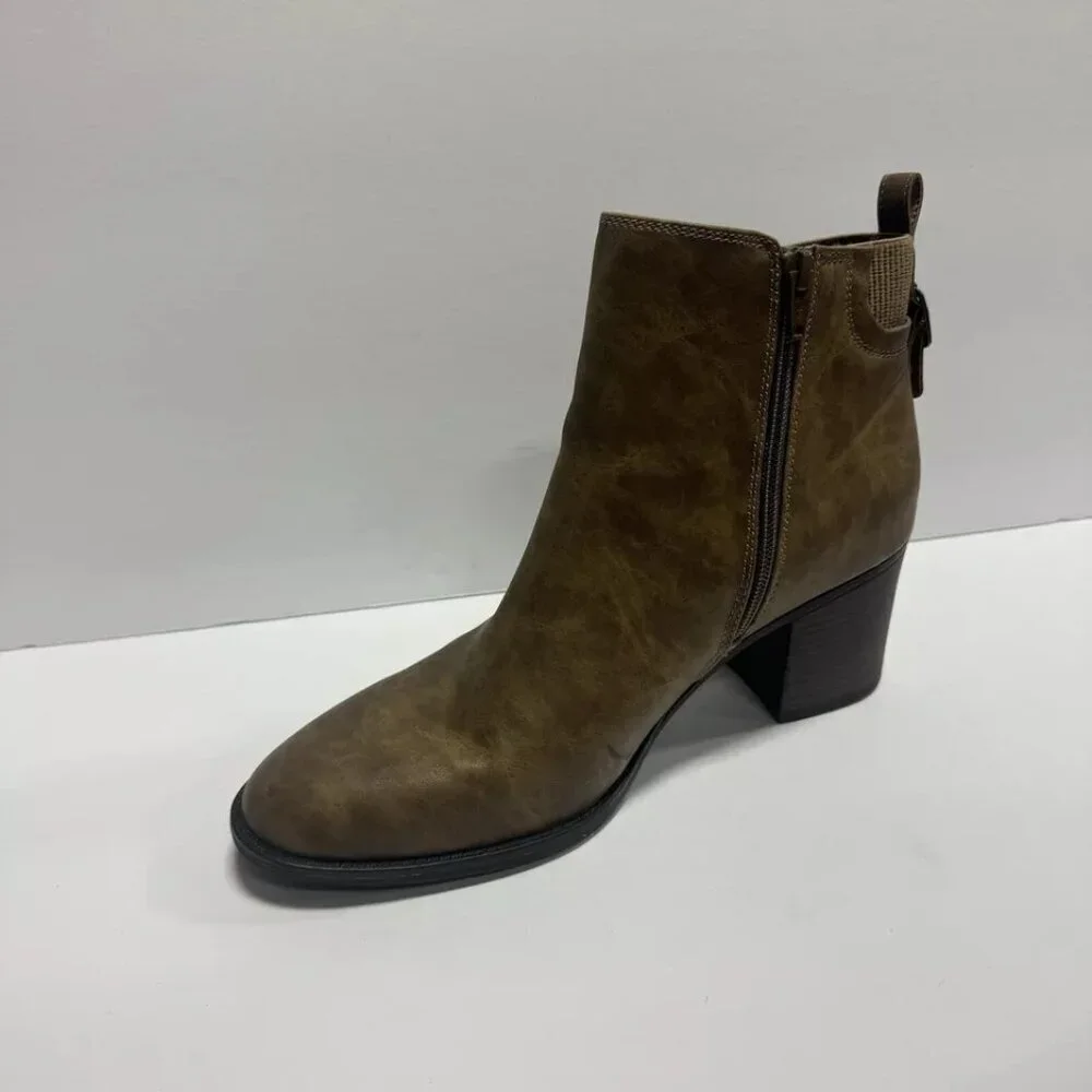 BareTraps Womens Rhoslyn Boot Taupe Size 10 M